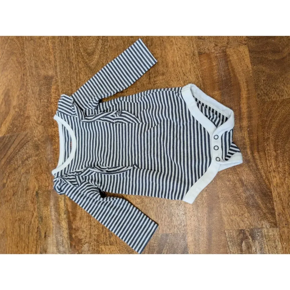 Girls Bundle Lot 4pc Romper One Piece Baby 0-3 Months Modern Rainbow Feather EUC